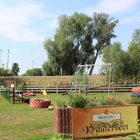 Heinrich's Schlaffaesser Im Nuthegarten * Walternienburg