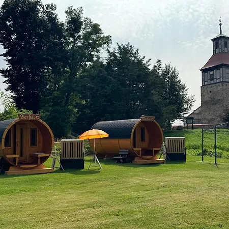 Heinrich's Schlaffaesser Im Nuthegarten Lodge