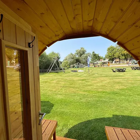 Heinrich's Schlaffaesser Im Nuthegarten אכסניה *