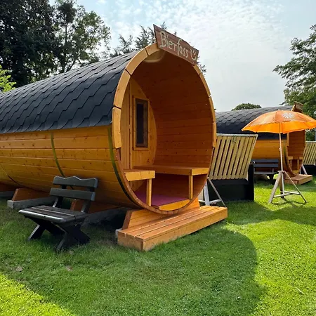 Heinrich's Schlaffaesser Im Nuthegarten אכסניה *