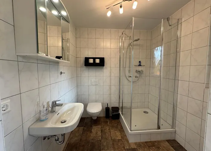 Heinrich's Schlaffaesser Im Nuthegarten *